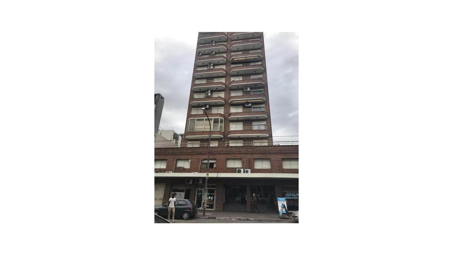 H Yrigoyen 700 - USD75.000 - Departamento - en Venta