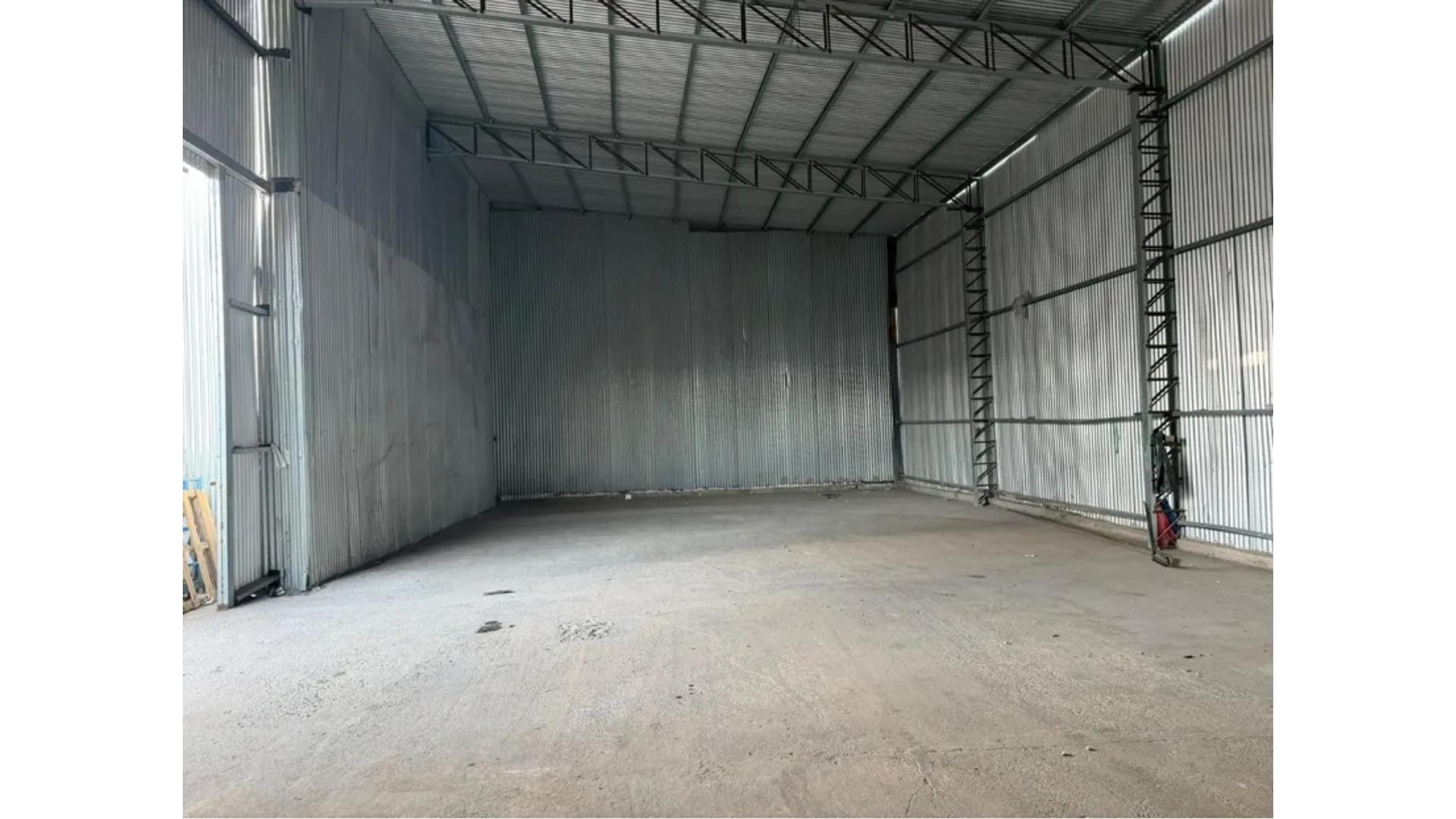 Av. Del Libertador 3900 - USD2.500 - Galpón - en Alquiler
