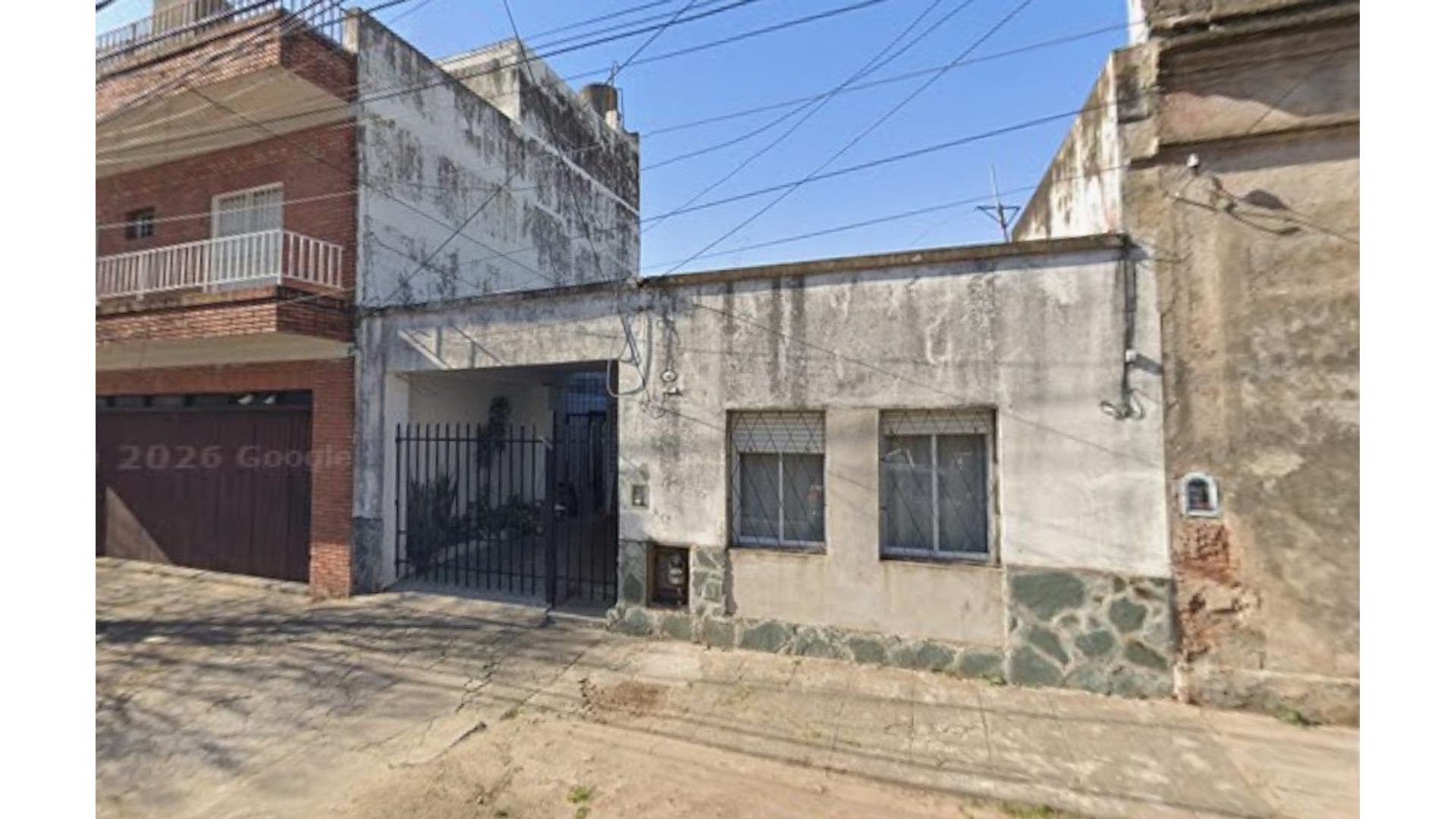 Conscripto Bernardi 1500 - USD150.000 - Casa - en Venta