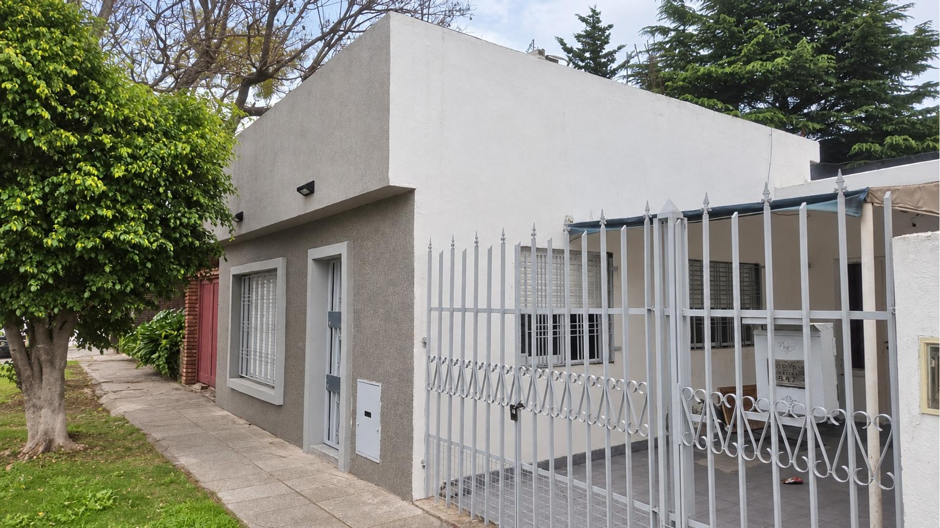 Orense 800 - ARS590.000 - Casa - en Alquiler