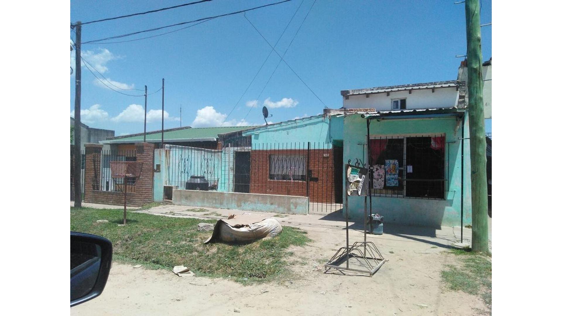 Rawson 1400 - USD75.000 - Casa - en Venta