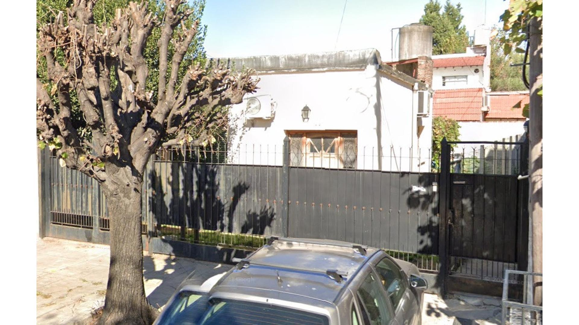 Colon 1600 - USD69.000 - Tipo Casa PH - en Venta